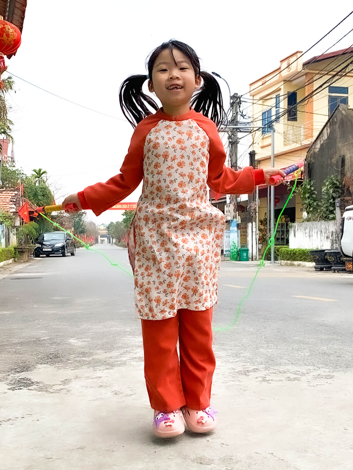 Pham Thao Minh nhay day 01 Pham Thao Minh nhay day 01